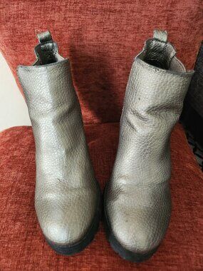 Sam & Libby Gold Ankle Boots – Size 8.5